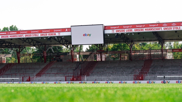 Ebay wird Premium-Sponsor des 1. FC Union Berlin - Das Ebay-Logo wird unter anderem im Stadion 'An der Alten Försterei' zu sehen sein Quelle: 1. FC Union Berlin/Ebay Deutschland